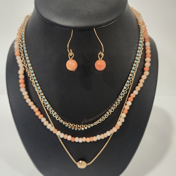 NWT Layered Multi Color Semi-Precious Necklace Set - Picture 4 of 5